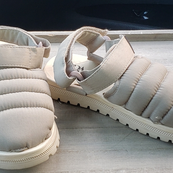 ZARA Toddler Khaki Quilted Technical Clogs W/Strap Size EU 28 US 11 Unisex Shoes - Picture 1 of 11